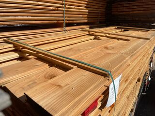 Ca. 134x Douglas Wisselsponning/Halfhoutsrabat, 18x190mm, lengte 300cm